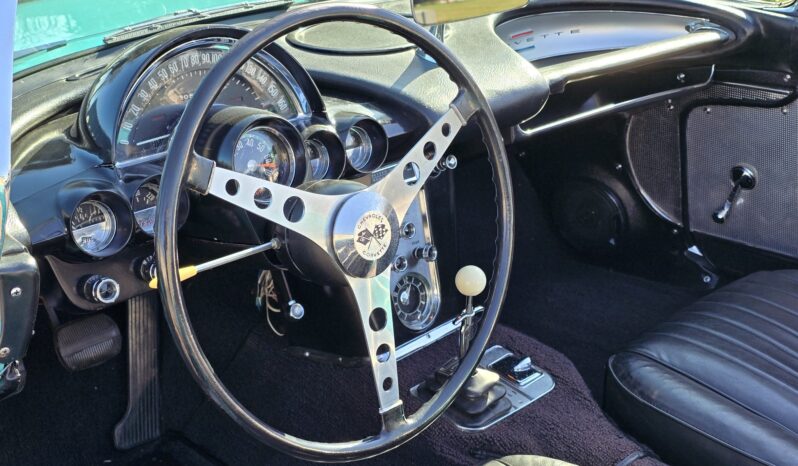 								1960 Chevrolet Corvette 5-Speed full									