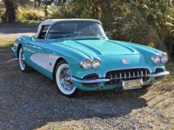 										1960 Chevrolet Corvette 5-Speed full									