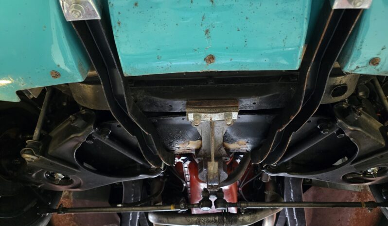 								1960 Chevrolet Corvette 5-Speed full									