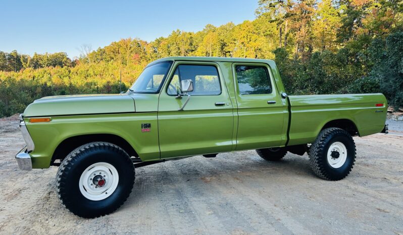 								1974 Ford F-250 Custom Crew Cab Highboy 4×4 full									