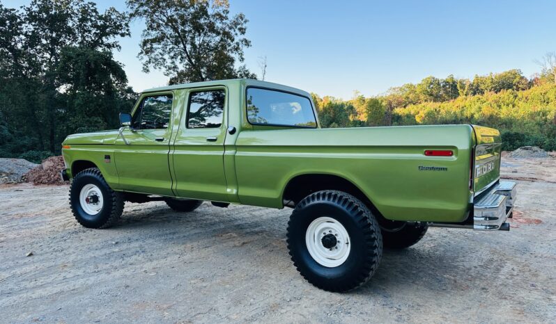 								1974 Ford F-250 Custom Crew Cab Highboy 4×4 full									
