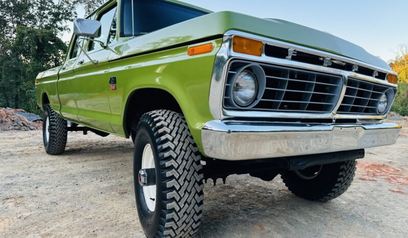 								1974 Ford F-250 Custom Crew Cab Highboy 4×4 full									