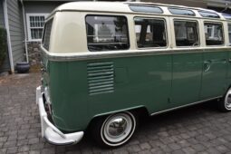 1967 Volkswagen Type 2 Deluxe 21-Window full