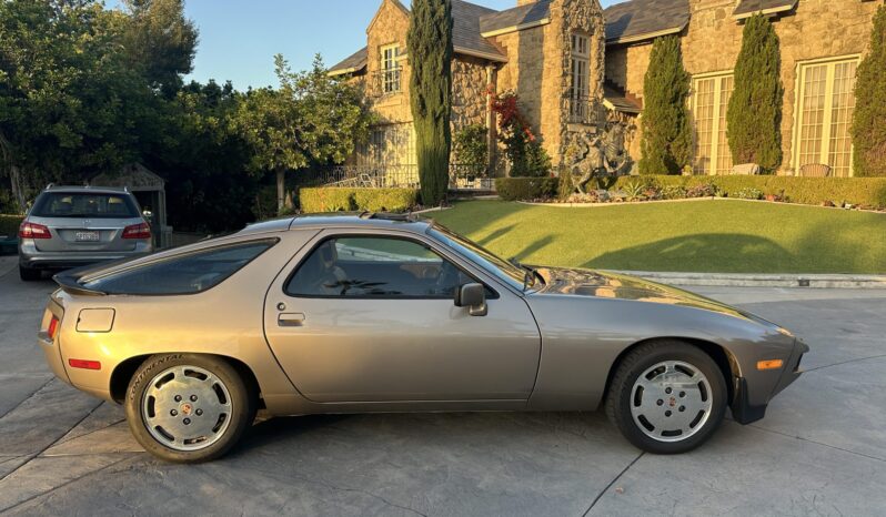 								1984 Porsche 928S full									