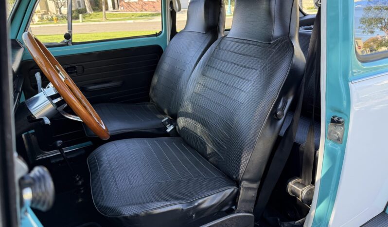 								1973 Volkswagen Super Beetle Sedan full									