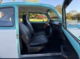 										1973 Volkswagen Super Beetle Sedan full									