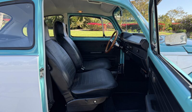 								1973 Volkswagen Super Beetle Sedan full									