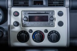 										2012 Toyota FJ Cruiser full									