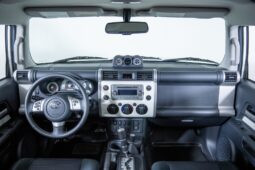 										2012 Toyota FJ Cruiser full									