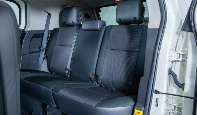 								2012 Toyota FJ Cruiser full									