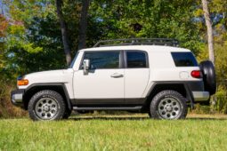 										2012 Toyota FJ Cruiser full									