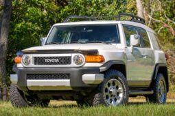 										2012 Toyota FJ Cruiser full									