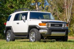 										2012 Toyota FJ Cruiser full									