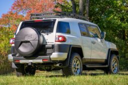 										2012 Toyota FJ Cruiser full									