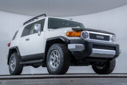 										2012 Toyota FJ Cruiser full									