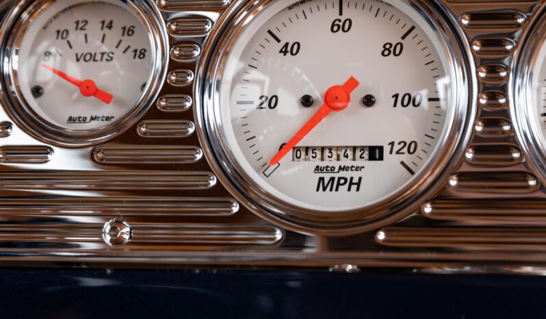 								1933 Ford Tudor Sedan Street Rod full									