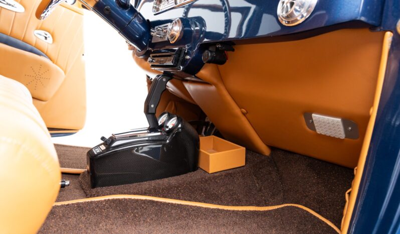 								1933 Ford Tudor Sedan Street Rod full									