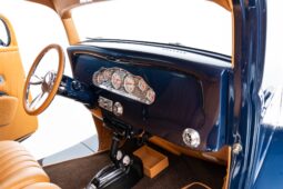 										1933 Ford Tudor Sedan Street Rod full									