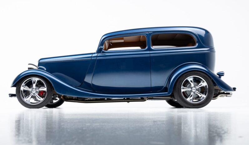 								1933 Ford Tudor Sedan Street Rod full									