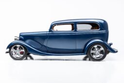 										1933 Ford Tudor Sedan Street Rod full									