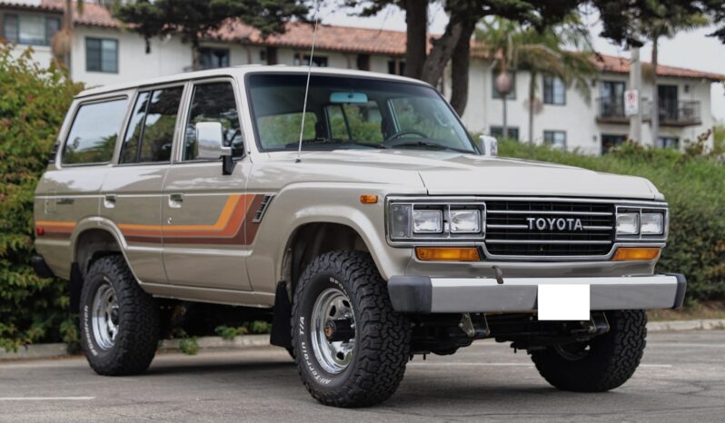 								1990 Toyota Land Cruiser FJ62 full									