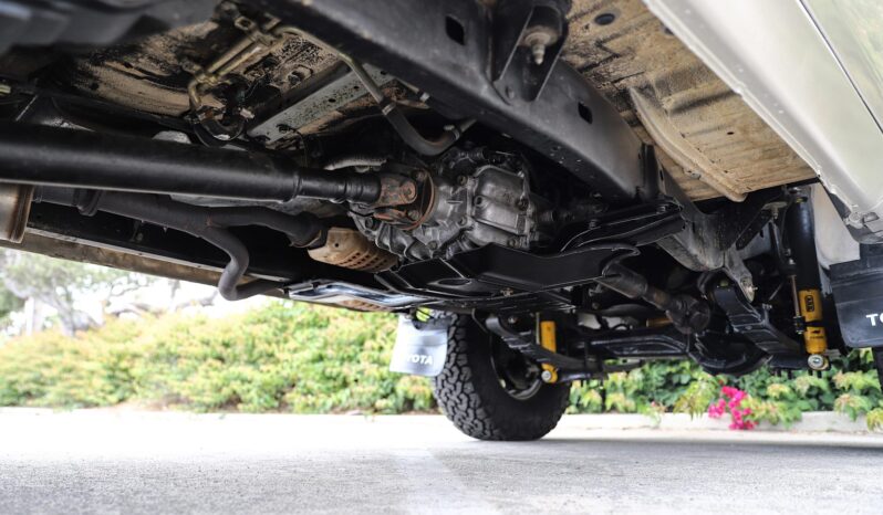 								1990 Toyota Land Cruiser FJ62 full									