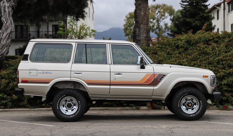 								1990 Toyota Land Cruiser FJ62 full									