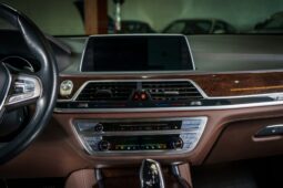 										2016 BMW 750i xDrive M Sport full									