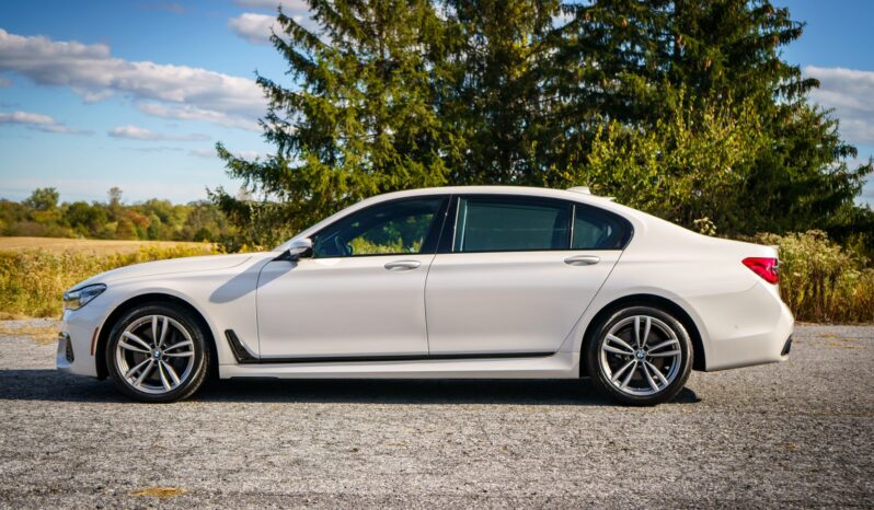 								2016 BMW 750i xDrive M Sport full									