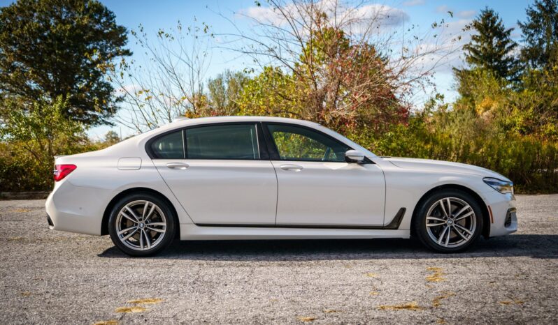 								2016 BMW 750i xDrive M Sport full									