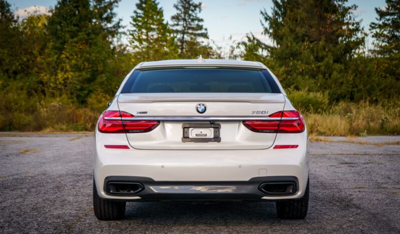 								2016 BMW 750i xDrive M Sport full									