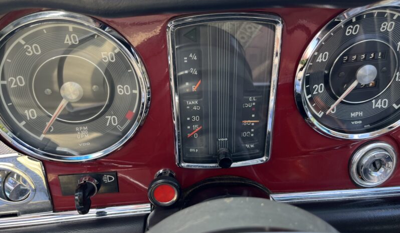 								1969 Mercedes-Benz 280SL full									