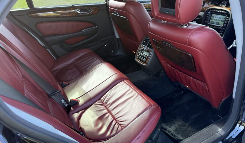 
								2005 Jaguar Super V8 full									