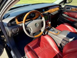 
										2005 Jaguar Super V8 full									