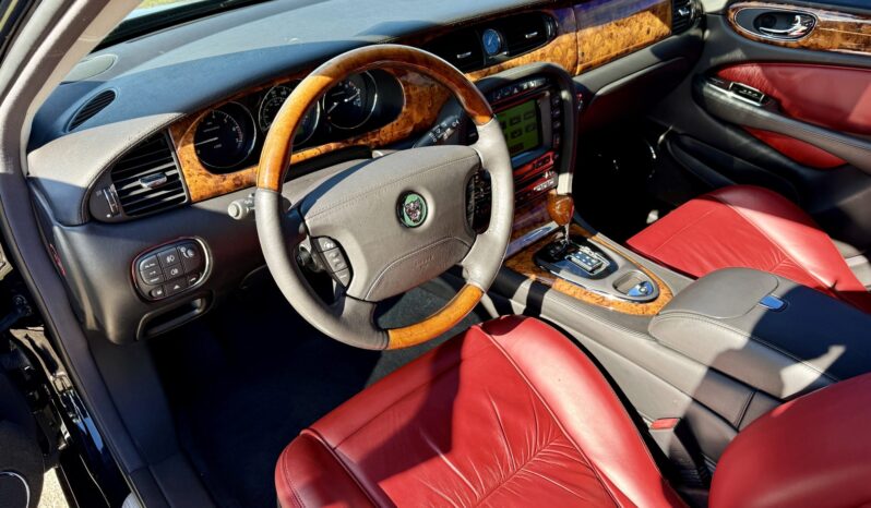 
								2005 Jaguar Super V8 full									