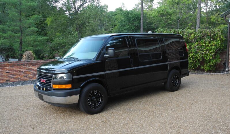 2003 GMC Savana G1500 Regency Conversion Van 1