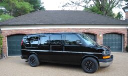 
										2003 GMC Savana G1500 Regency Conversion Van full									