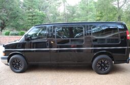 
										2003 GMC Savana G1500 Regency Conversion Van full									