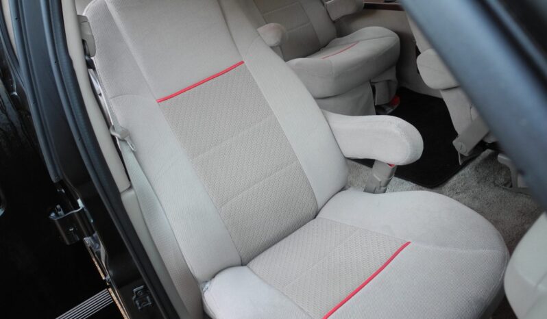 
								2003 GMC Savana G1500 Regency Conversion Van full									