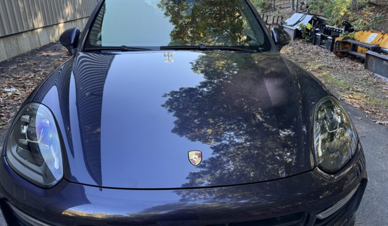 
								2017 Porsche Cayenne GTS full									