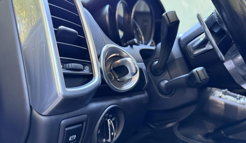 
								2017 Porsche Cayenne GTS full									