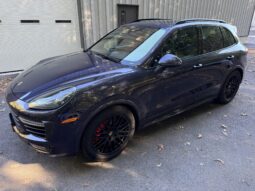 
										2017 Porsche Cayenne GTS full									