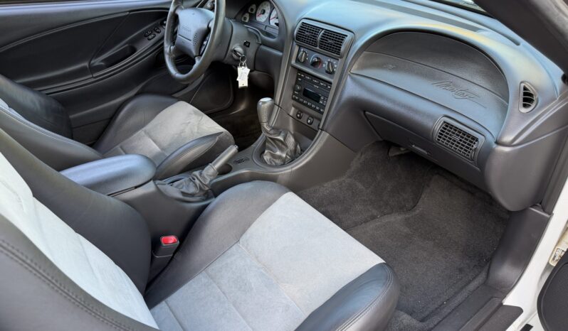 								2003 Ford Mustang SVT Cobra Coupe full									