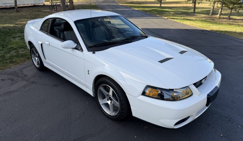 								2003 Ford Mustang SVT Cobra Coupe full									
