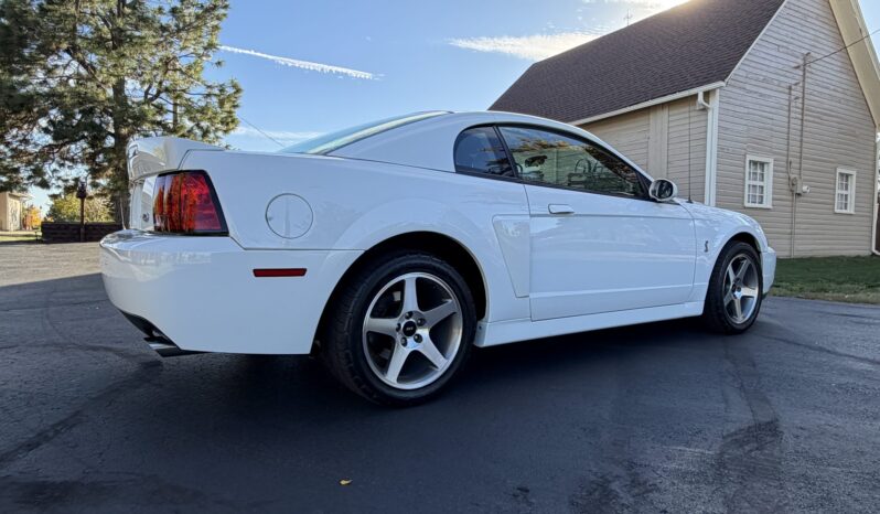 								2003 Ford Mustang SVT Cobra Coupe full									