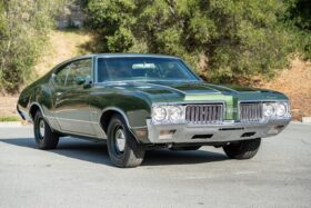 1970 Oldsmobile 442 Holiday Coupe 4-Speed
