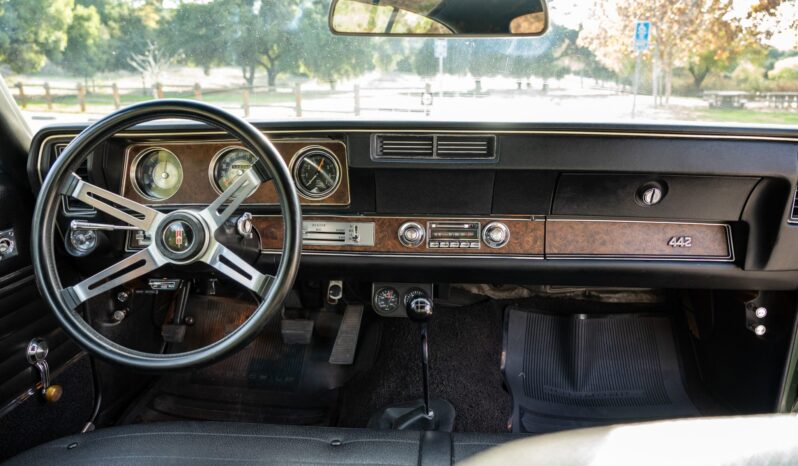 
								1970 Oldsmobile 442 Holiday Coupe 4-Speed full									