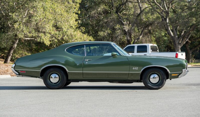 
								1970 Oldsmobile 442 Holiday Coupe 4-Speed full									
