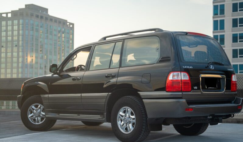 
								2001 Lexus LX470 full									