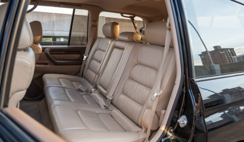 
								2001 Lexus LX470 full									